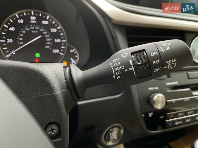 Белый Лексус РХ, объемом двигателя 3.46 л и пробегом 35 тыс. км за 41500 $, фото 16 на Automoto.ua