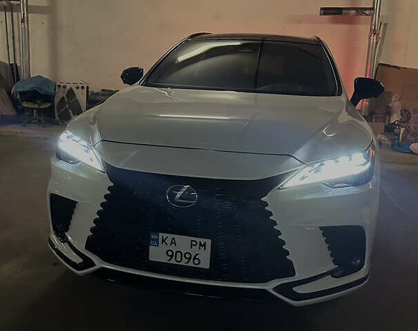 Белый Лексус РХ, объемом двигателя 2.4 л и пробегом 53 тыс. км за 63500 $, фото 3 на Automoto.ua