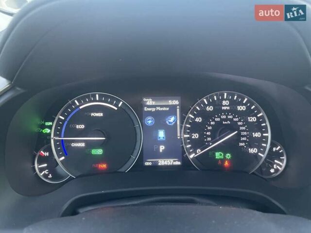 Белый Лексус РХ, объемом двигателя 3.5 л и пробегом 28 тыс. км за 56000 $, фото 17 на Automoto.ua