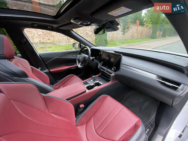 Белый Лексус РХ, объемом двигателя 2.39 л и пробегом 99 тыс. км за 65000 $, фото 29 на Automoto.ua