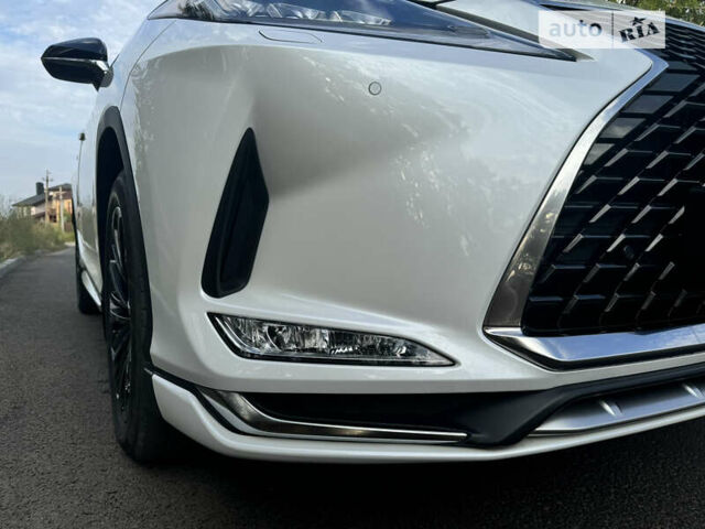 Белый Лексус РХ, объемом двигателя 2 л и пробегом 6 тыс. км за 57500 $, фото 9 на Automoto.ua