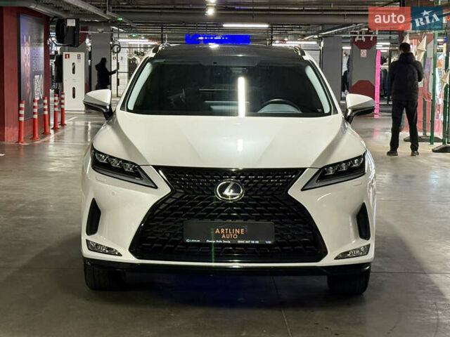Белый Лексус РХ, объемом двигателя 3.46 л и пробегом 28 тыс. км за 53900 $, фото 3 на Automoto.ua
