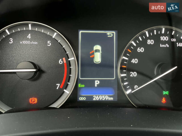 Белый Лексус РХ, объемом двигателя 2 л и пробегом 27 тыс. км за 55000 $, фото 10 на Automoto.ua