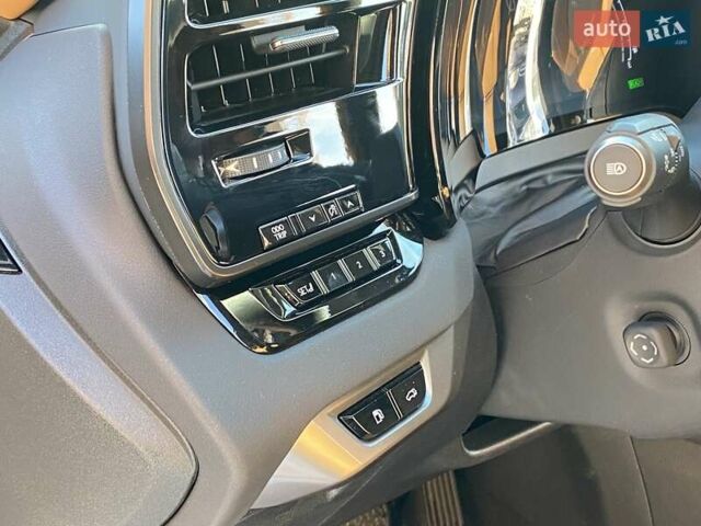 Белый Лексус РХ, объемом двигателя 2.5 л и пробегом 41 тыс. км за 65990 $, фото 13 на Automoto.ua