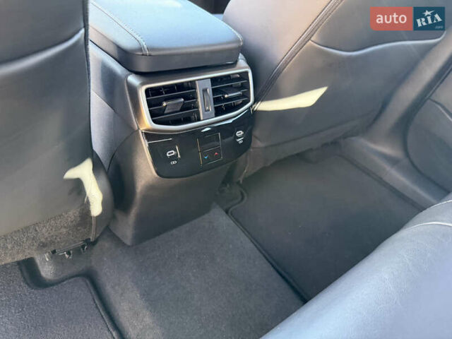 Білий Лексус РХ, об'ємом двигуна 2.4 л та пробігом 52 тис. км за 57000 $, фото 28 на Automoto.ua