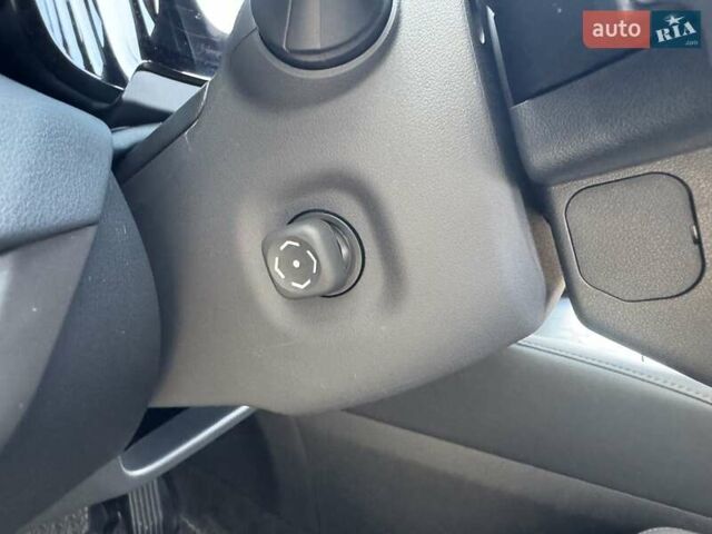 Белый Лексус РХ, объемом двигателя 2.5 л и пробегом 39 тыс. км за 79000 $, фото 31 на Automoto.ua