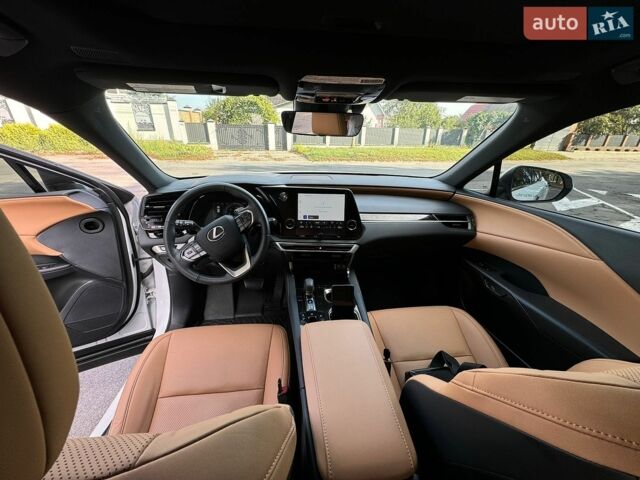 Білий Лексус РХ, об'ємом двигуна 2.49 л та пробігом 31 тис. км за 58500 $, фото 34 на Automoto.ua