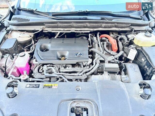 Белый Лексус РХ, объемом двигателя 2.5 л и пробегом 30 тыс. км за 62500 $, фото 31 на Automoto.ua