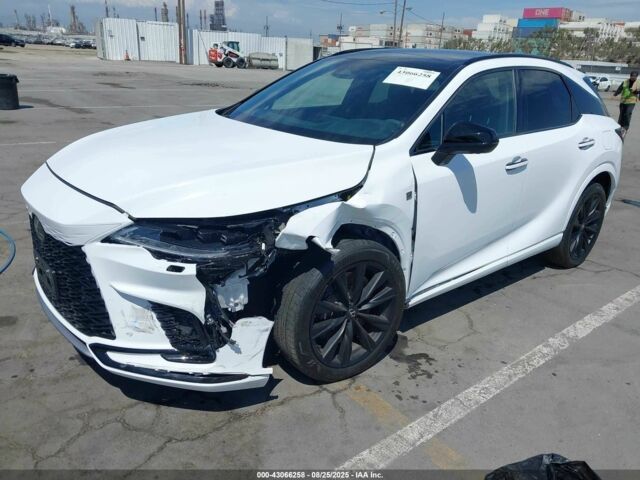 Білий Лексус РХ, об'ємом двигуна 2.4 л та пробігом 31 тис. км за 29000 $, фото 1 на Automoto.ua