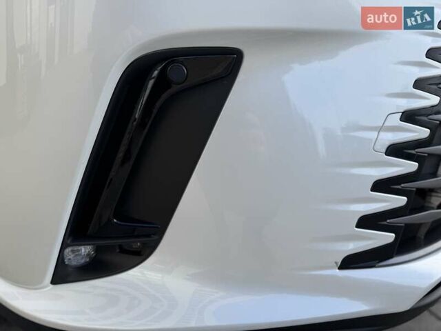 Белый Лексус РХ, объемом двигателя 2.5 л и пробегом 39 тыс. км за 79000 $, фото 11 на Automoto.ua