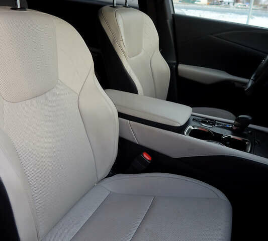 Білий Лексус РХ, об'ємом двигуна 2.4 л та пробігом 71 тис. км за 56500 $, фото 7 на Automoto.ua