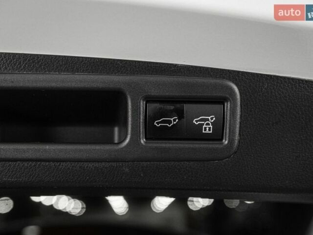 Білий Лексус РХ, об'ємом двигуна 2.4 л та пробігом 29 тис. км за 85900 $, фото 9 на Automoto.ua