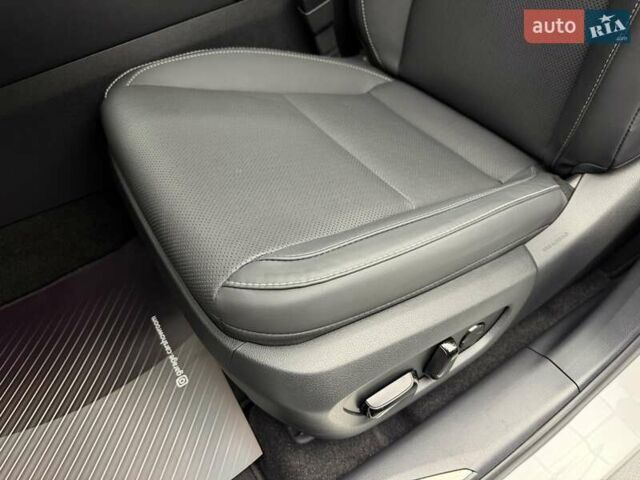 Білий Лексус РХ, об'ємом двигуна 2.4 л та пробігом 3 тис. км за 56900 $, фото 28 на Automoto.ua