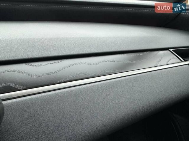 Білий Лексус РХ, об'ємом двигуна 2.5 л та пробігом 29 тис. км за 74500 $, фото 69 на Automoto.ua