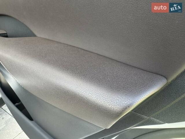 Белый Лексус РХ, объемом двигателя 2.5 л и пробегом 39 тыс. км за 79000 $, фото 61 на Automoto.ua