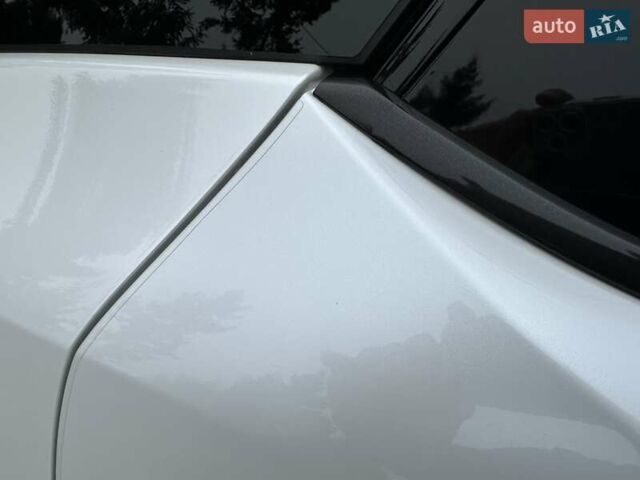 Білий Лексус РХ, об'ємом двигуна 2.5 л та пробігом 29 тис. км за 74500 $, фото 33 на Automoto.ua