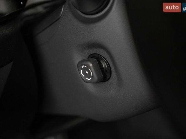 Білий Лексус РХ, об'ємом двигуна 2.4 л та пробігом 29 тис. км за 85900 $, фото 40 на Automoto.ua