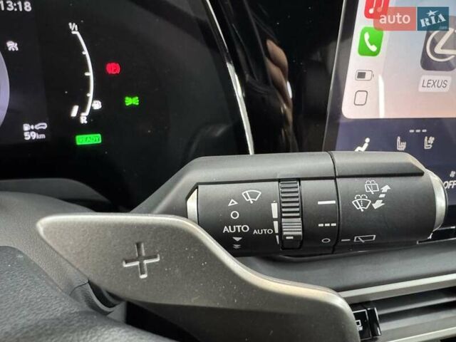 Белый Лексус РХ, объемом двигателя 2.5 л и пробегом 39 тыс. км за 79000 $, фото 92 на Automoto.ua