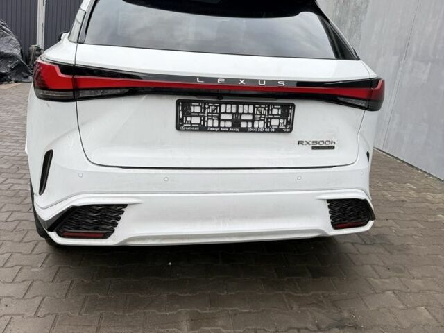 Белый Лексус РХ, объемом двигателя 2.4 л и пробегом 8 тыс. км за 47000 $, фото 1 на Automoto.ua