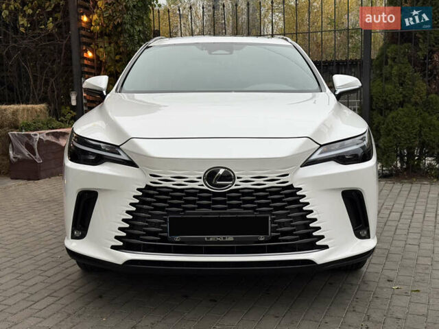Лексус РХ 2023 у Києві на Automoto.ua Білий Лексус РХ, об'ємом двигуна 2.4 л та пробігом 2 тис. км за 57900 $, фото 1 на Automoto.ua