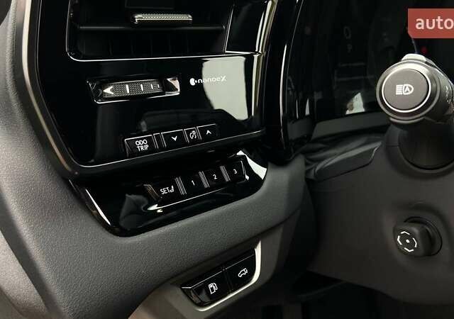 Белый Лексус РХ, объемом двигателя 2.5 л и пробегом 10 тыс. км за 99000 $, фото 13 на Automoto.ua