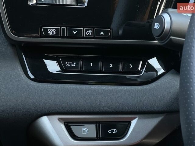 Білий Лексус РХ, об'ємом двигуна 2.39 л та пробігом 11 тис. км за 50500 $, фото 16 на Automoto.ua