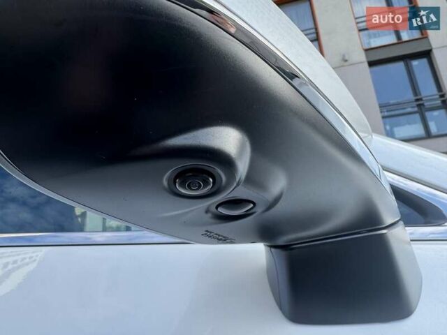 Белый Лексус РХ, объемом двигателя 2.5 л и пробегом 39 тыс. км за 79000 $, фото 83 на Automoto.ua