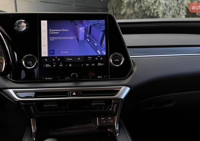 Белый Лексус РХ, объемом двигателя 2.49 л и пробегом 40 тыс. км за 69900 $, фото 29 на Automoto.ua