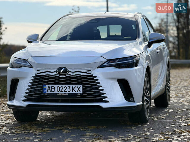 Білий Лексус РХ, об'ємом двигуна 2.4 л та пробігом 52 тис. км за 57000 $, фото 3 на Automoto.ua