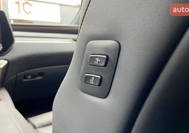 Белый Лексус РХ, объемом двигателя 2.5 л и пробегом 10 тыс. км за 99000 $, фото 19 на Automoto.ua