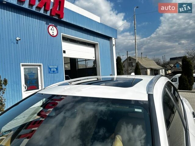 Белый Лексус РХ, объемом двигателя 2.5 л и пробегом 30 тыс. км за 62500 $, фото 5 на Automoto.ua