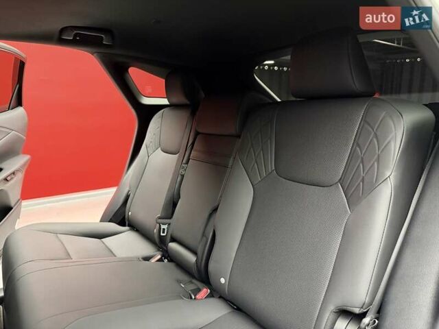 Білий Лексус РХ, об'ємом двигуна 2.4 л та пробігом 3 тис. км за 56900 $, фото 42 на Automoto.ua