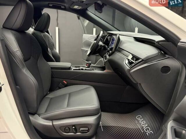 Білий Лексус РХ, об'ємом двигуна 2.4 л та пробігом 3 тис. км за 56900 $, фото 57 на Automoto.ua