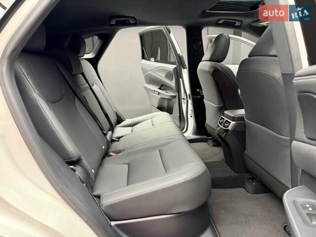 Білий Лексус РХ, об'ємом двигуна 2.4 л та пробігом 3 тис. км за 56900 $, фото 48 на Automoto.ua