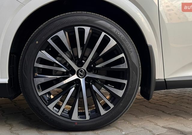 Белый Лексус РХ, объемом двигателя 2.49 л и пробегом 40 тыс. км за 69900 $, фото 6 на Automoto.ua