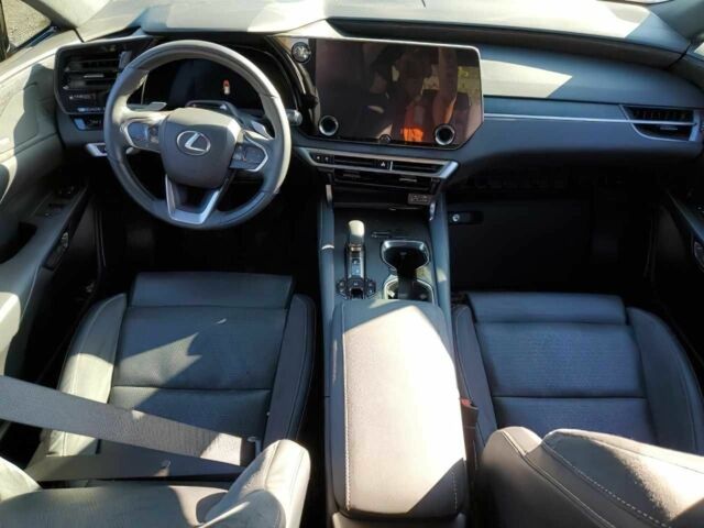Белый Лексус РХ, объемом двигателя 2.4 л и пробегом 30 тыс. км за 33000 $, фото 7 на Automoto.ua