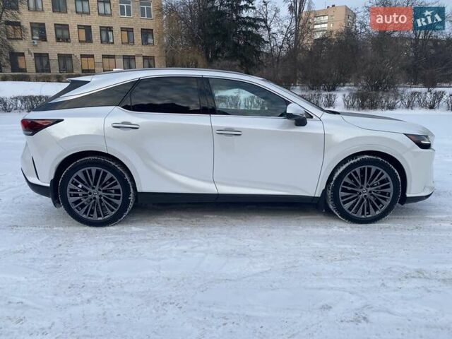 Белый Лексус РХ, объемом двигателя 2.4 л и пробегом 17 тыс. км за 66500 $, фото 4 на Automoto.ua