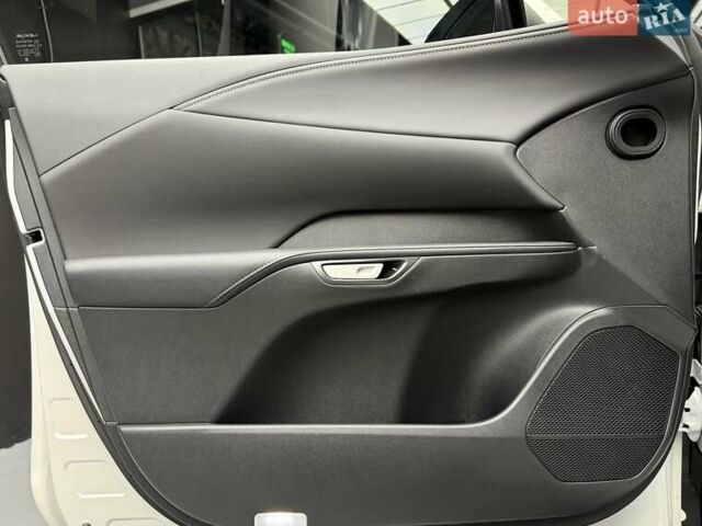 Білий Лексус РХ, об'ємом двигуна 2.4 л та пробігом 3 тис. км за 56900 $, фото 24 на Automoto.ua