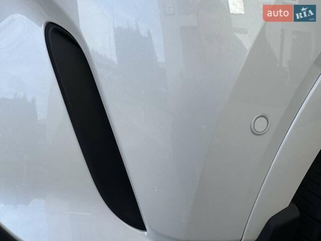 Белый Лексус РХ, объемом двигателя 2.5 л и пробегом 39 тыс. км за 79000 $, фото 16 на Automoto.ua