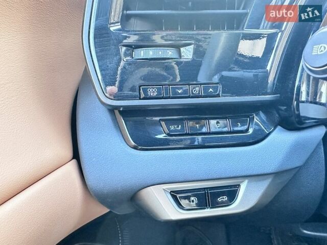 Белый Лексус РХ, объемом двигателя 2.5 л и пробегом 30 тыс. км за 62500 $, фото 25 на Automoto.ua