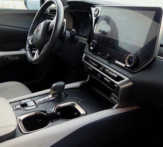 Білий Лексус РХ, об'ємом двигуна 2.4 л та пробігом 71 тис. км за 56500 $, фото 16 на Automoto.ua