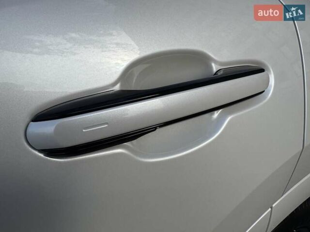 Белый Лексус РХ, объемом двигателя 2.5 л и пробегом 39 тыс. км за 79000 $, фото 22 на Automoto.ua