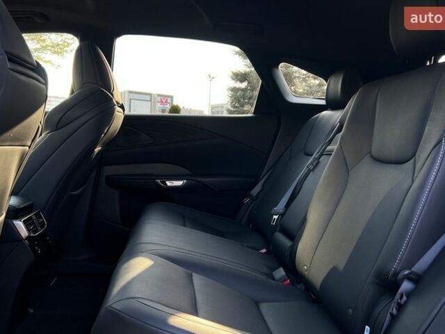 Білий Лексус РХ, об'ємом двигуна 2.39 л та пробігом 11 тис. км за 50500 $, фото 27 на Automoto.ua