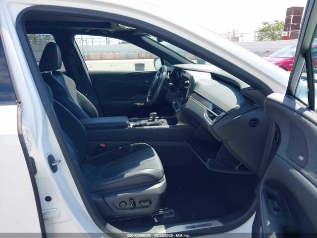 Білий Лексус РХ, об'ємом двигуна 2.4 л та пробігом 31 тис. км за 29000 $, фото 4 на Automoto.ua