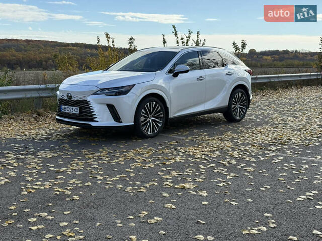 Білий Лексус РХ, об'ємом двигуна 2.4 л та пробігом 52 тис. км за 57000 $, фото 4 на Automoto.ua