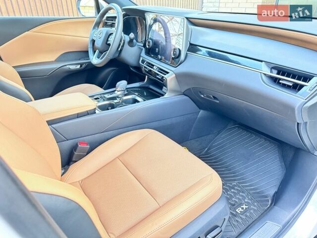 Белый Лексус РХ, объемом двигателя 2.5 л и пробегом 30 тыс. км за 62500 $, фото 23 на Automoto.ua