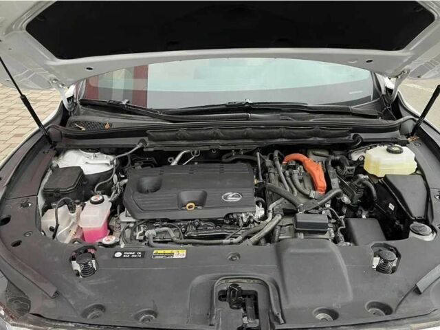 Білий Лексус РХ, об'ємом двигуна 2.5 л та пробігом 6 тис. км за 50000 $, фото 14 на Automoto.ua