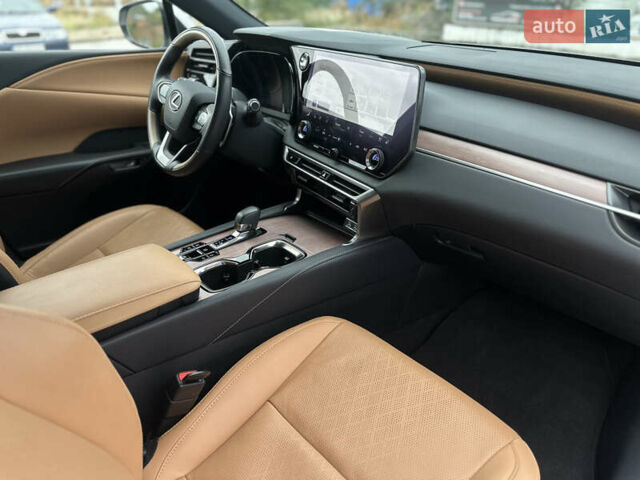 Білий Лексус РХ, об'ємом двигуна 2.4 л та пробігом 15 тис. км за 61500 $, фото 10 на Automoto.ua