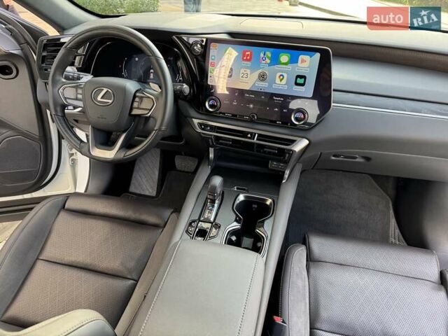Белый Лексус РХ, объемом двигателя 2.5 л и пробегом 39 тыс. км за 79000 $, фото 57 на Automoto.ua