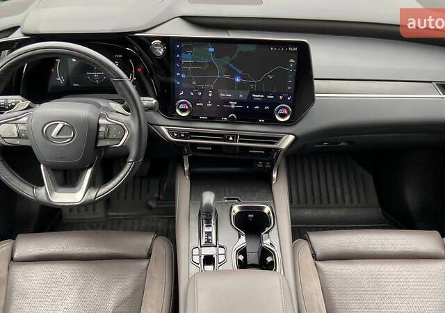 Белый Лексус РХ, объемом двигателя 2.5 л и пробегом 10 тыс. км за 99000 $, фото 7 на Automoto.ua